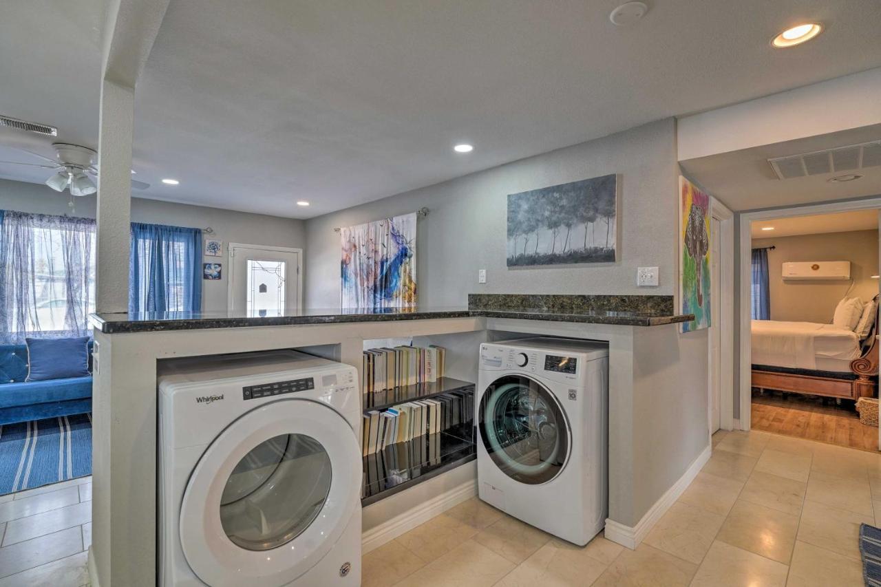 With Private Pool - Near Vegas Strip! Holiday home Las Vegas
