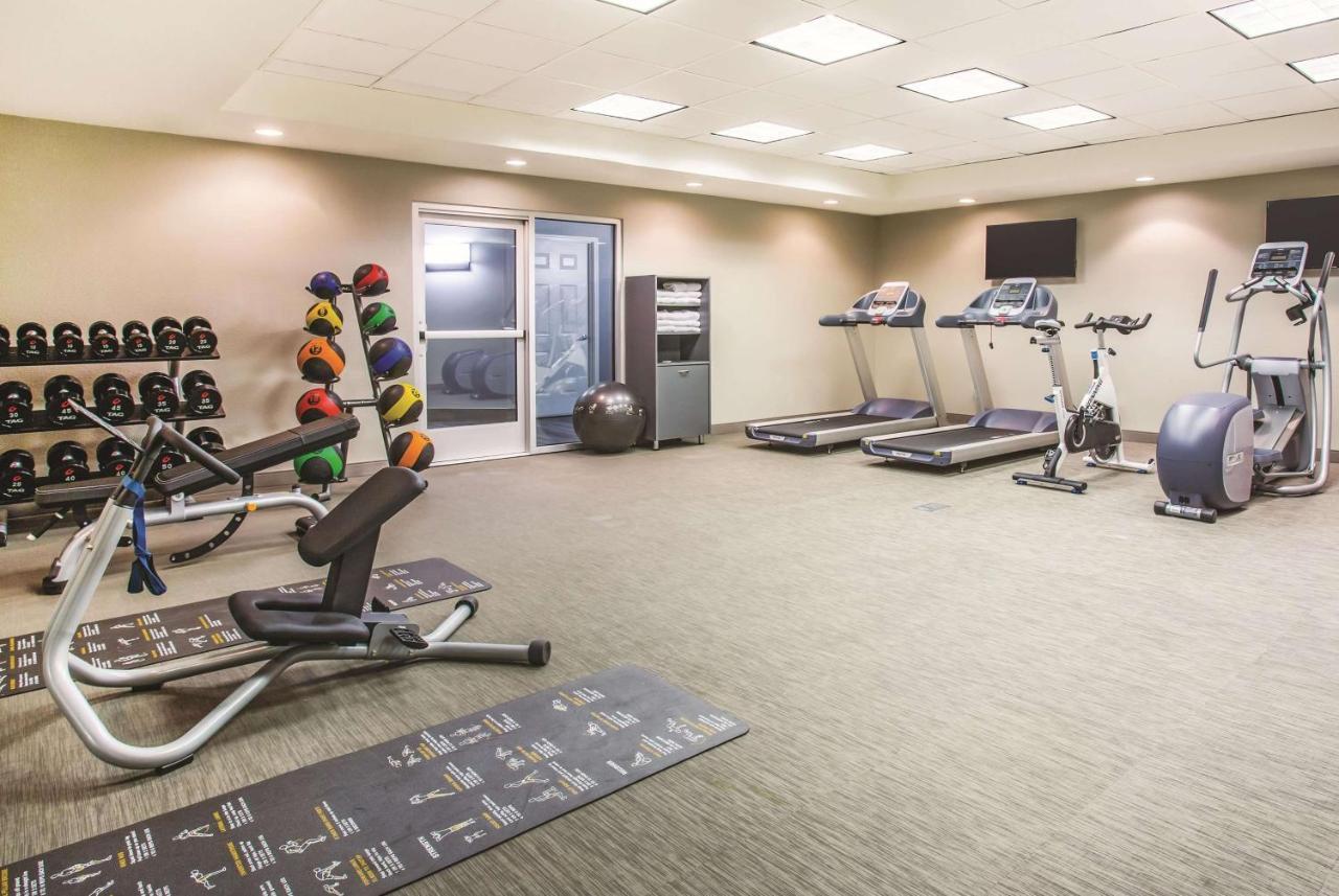 La Quinta By Wyndham Vegas Summerlin Tech Hotel