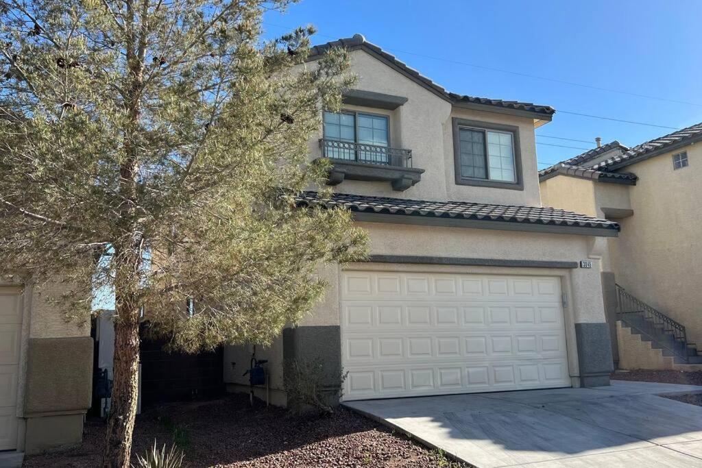 Mickelyn House- 5 Bedroom 3 Bath 5 Minutes To Speedway 18 Min To Strip *