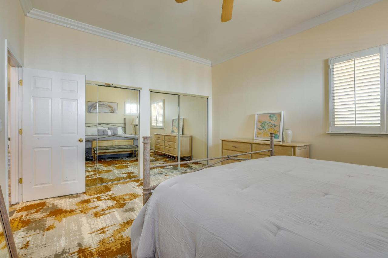 Idyllic Vegas Oasis With Outdoor Pool! Holiday home