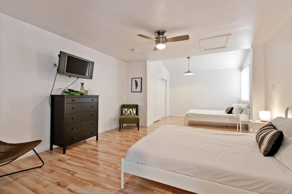 Ferienhaus Bright, Modern 4br With Beautiful Backyard & Pool! *