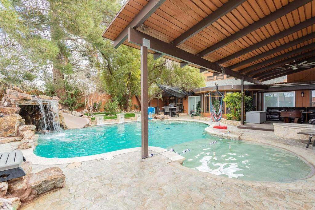 The Vegas Ranch Villa