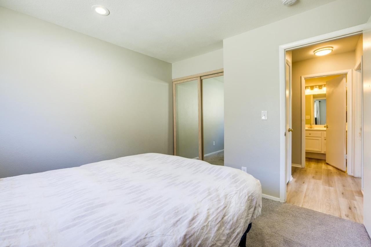 Holiday home Vegas Vacation With Pool And Patio!
