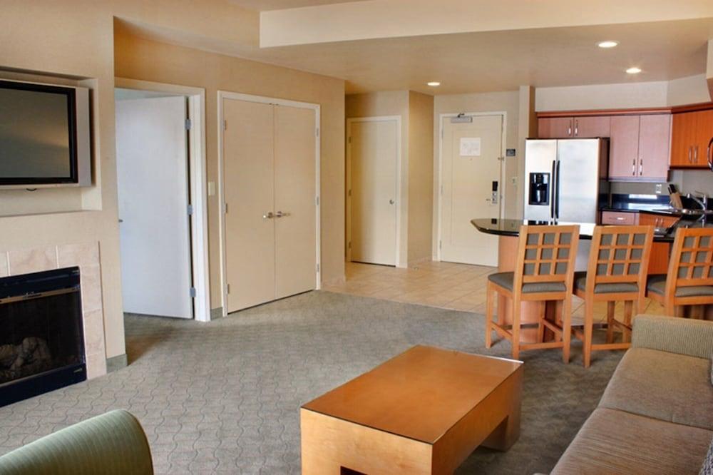 Hotel The Platinum 4*