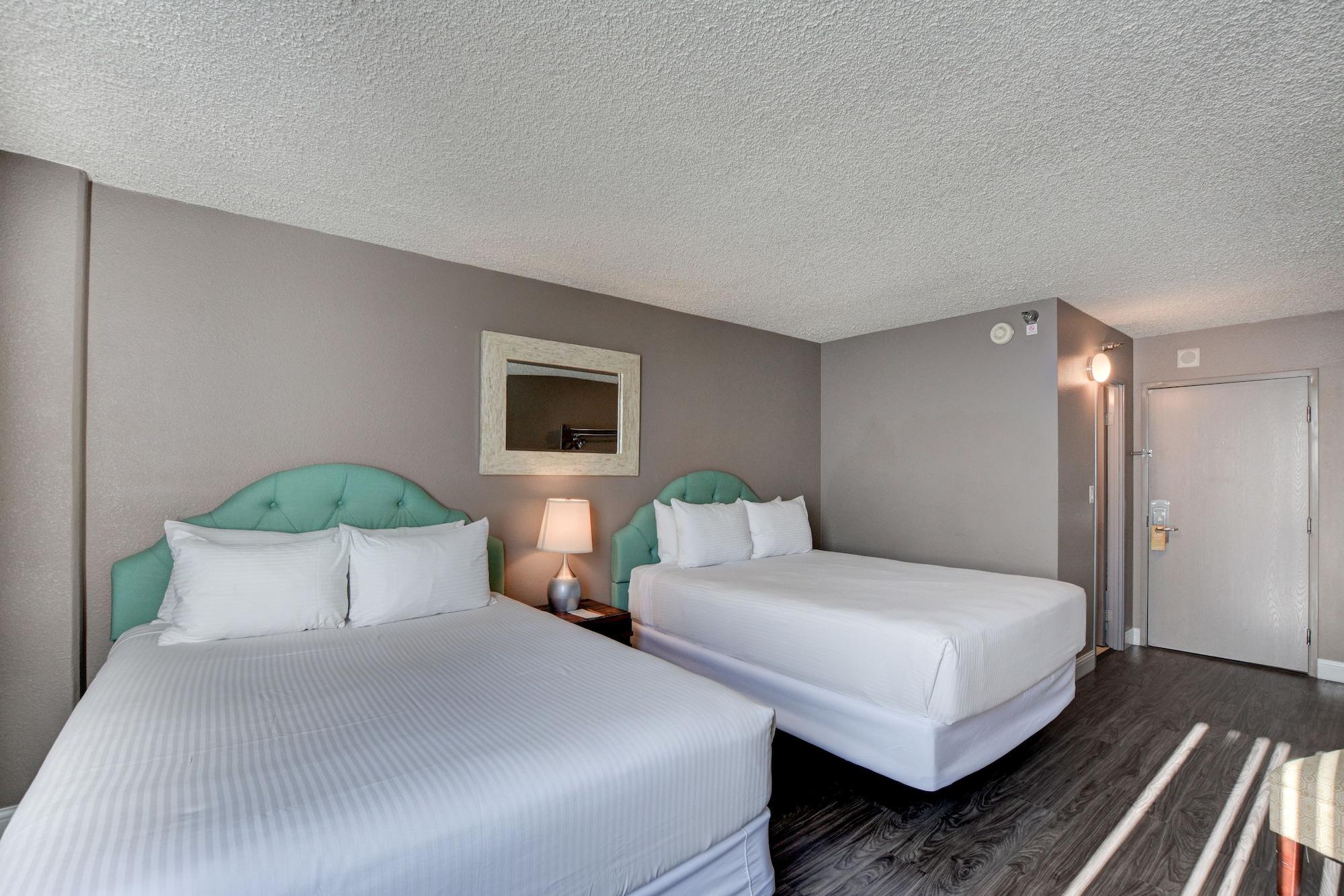Hotel Oasis At Gold Spike (adults Only) 3*