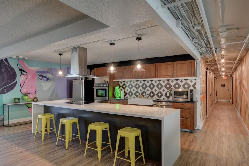 Oasis At Gold Spike (adults Only) Hotel Las Vegas
