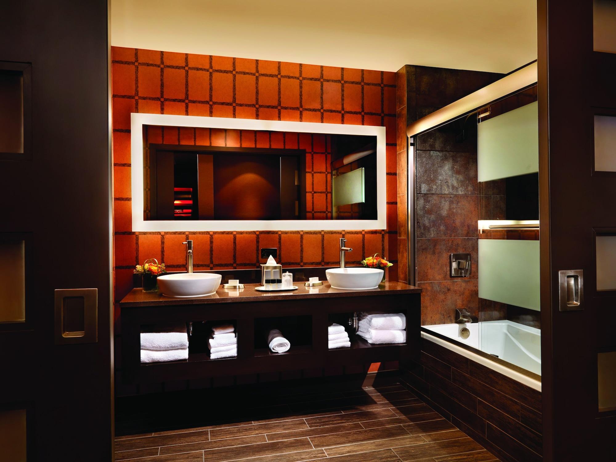 Golden Nugget & Casino Vegas 4*