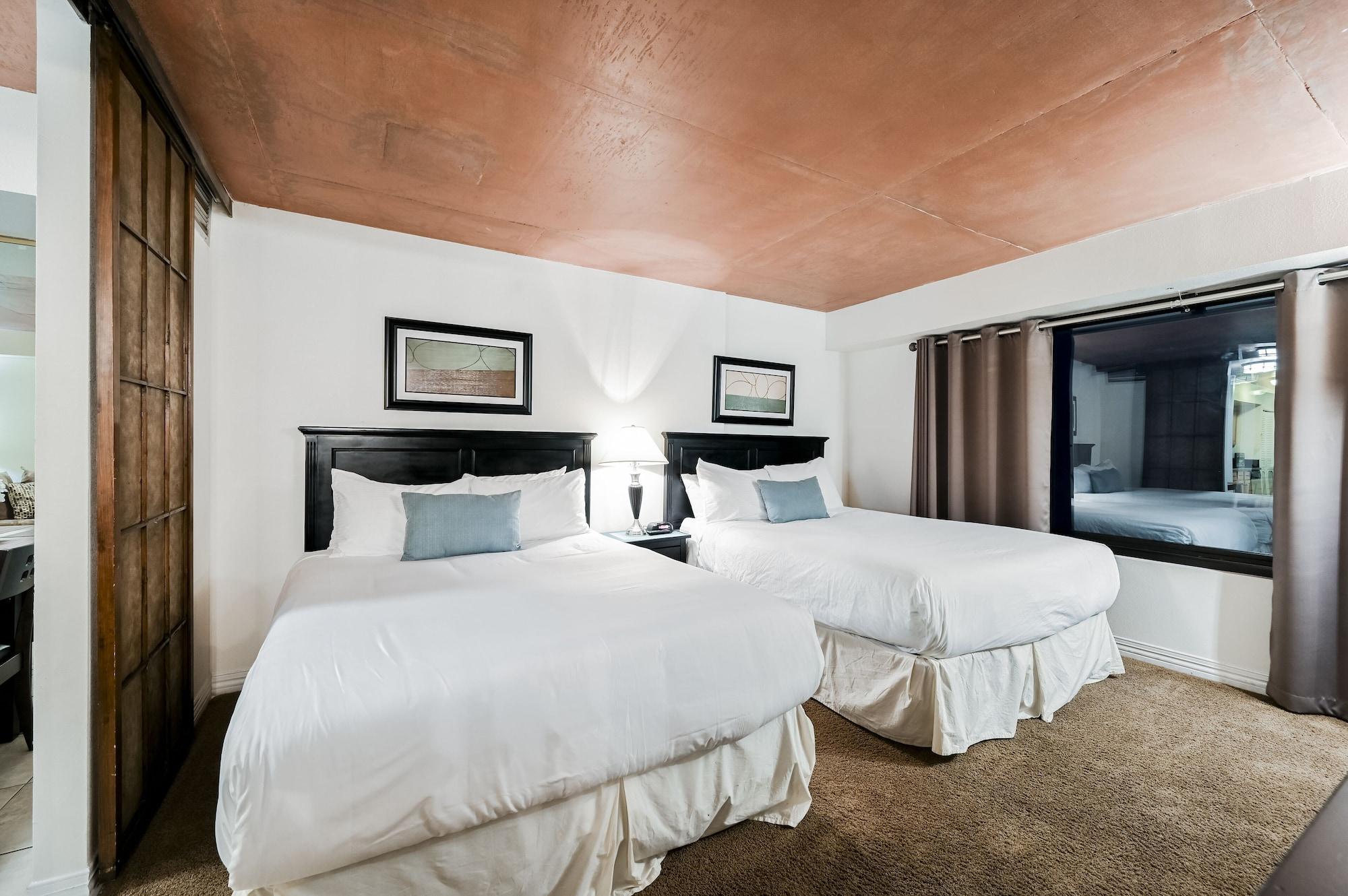 Hotel Jockey Club 3*