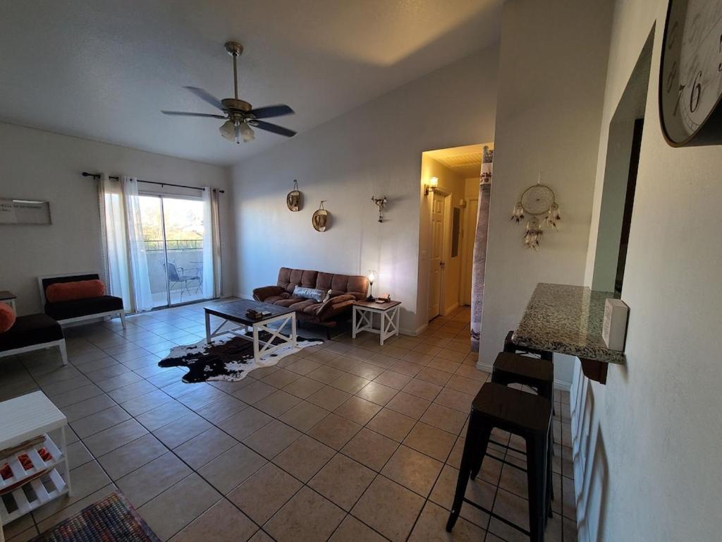 Apartment 2bed 1 Bath Near Nellis Afb & The Strip *