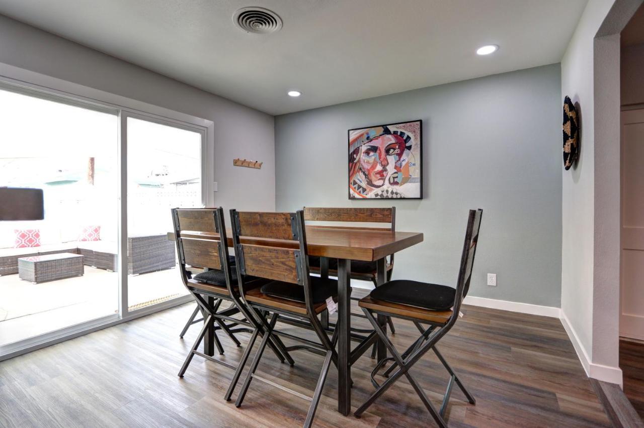 Luxury 3-bed Near The Strip W/ A Poker Table * Las Vegas