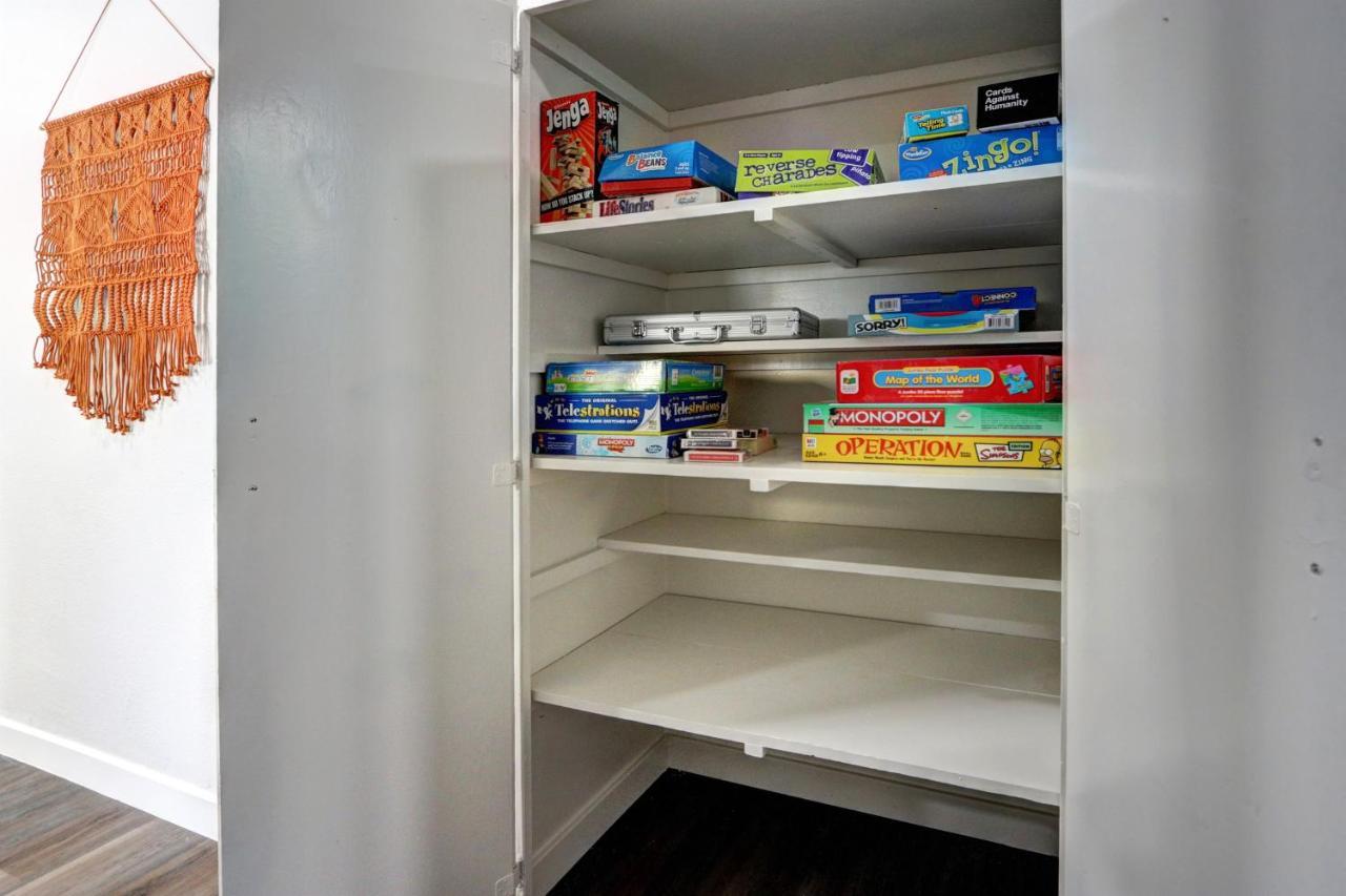 Luxury 3-bed Near The Strip W/ A Poker Table