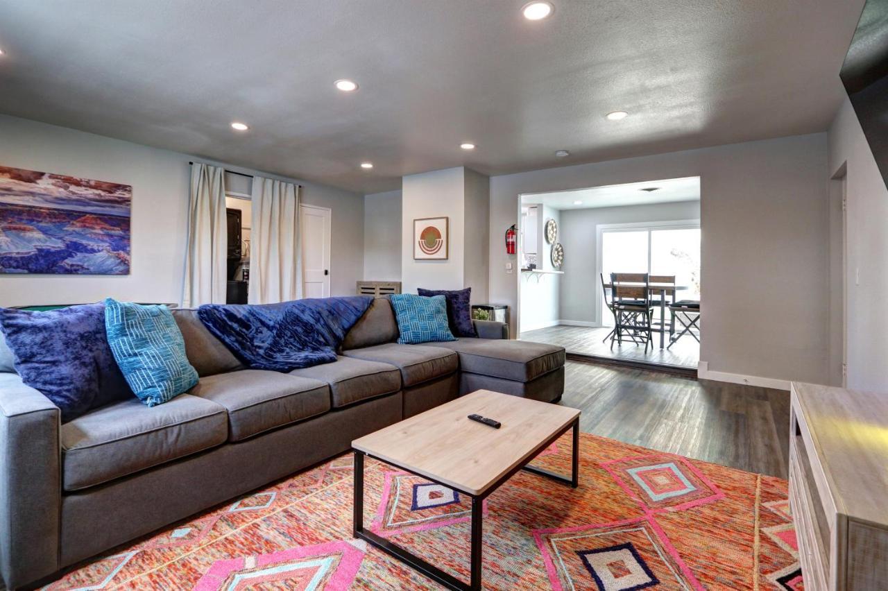 Holiday home Luxury 3-bed Near The Strip W/ A Poker Table