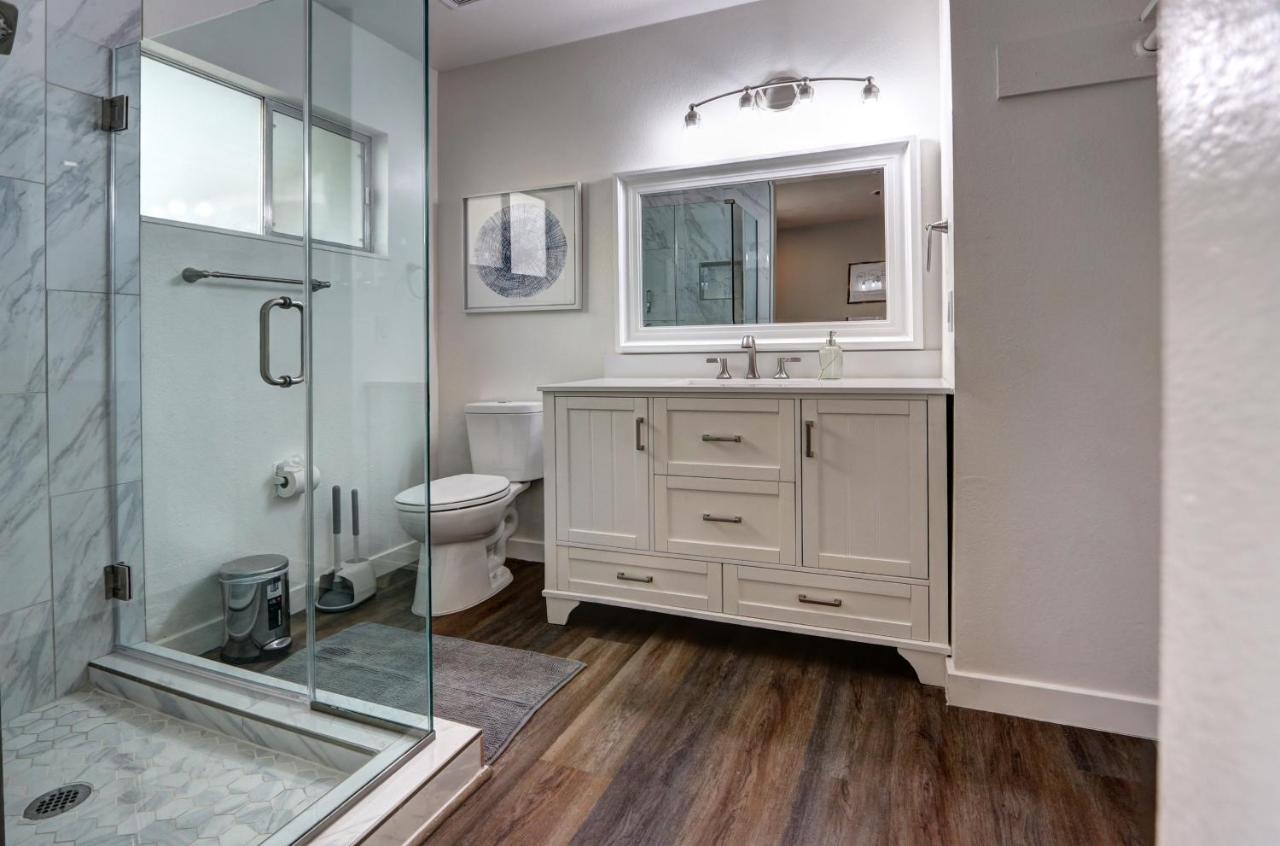 Luxury 3-bed Near The Strip W/ A Poker Table Holiday home *