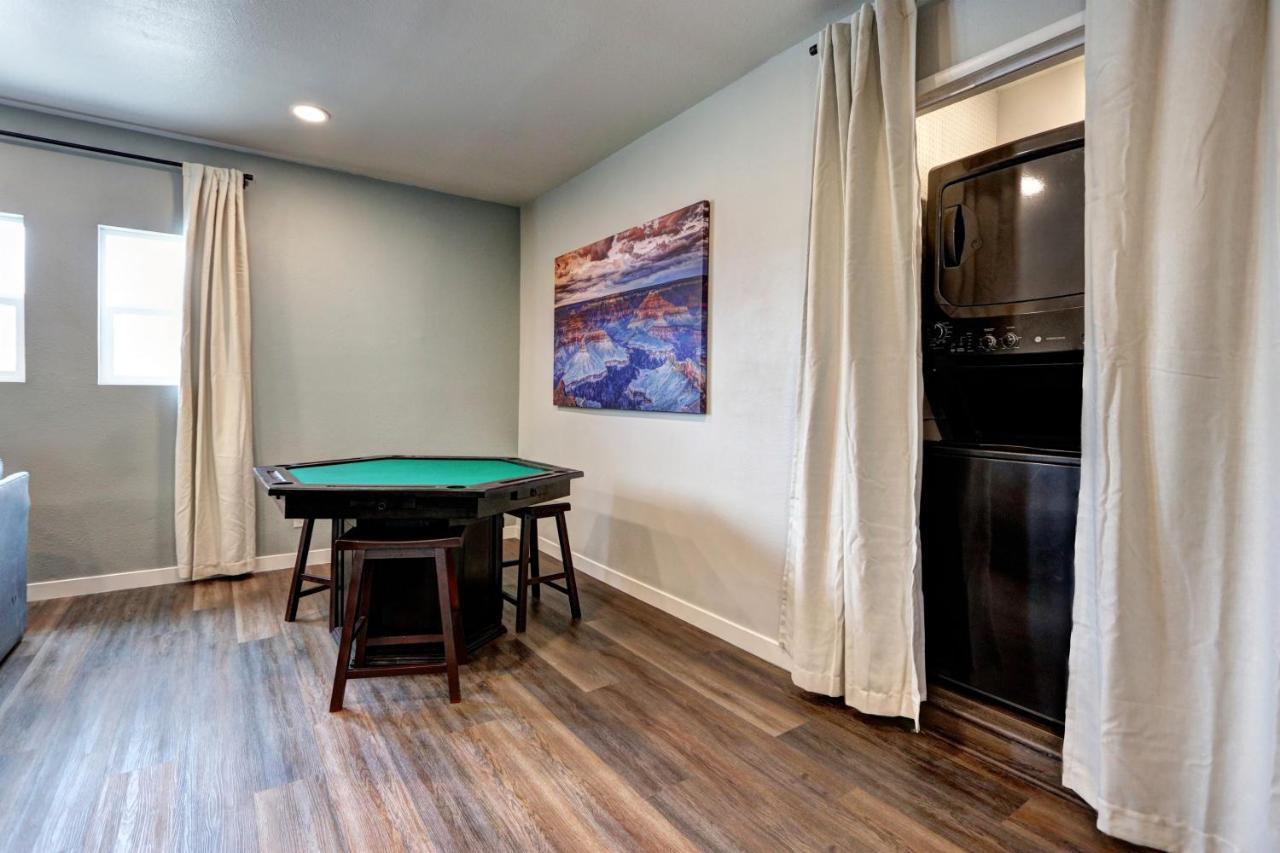 Holiday home Luxury 3-bed Near The Strip W/ A Poker Table *