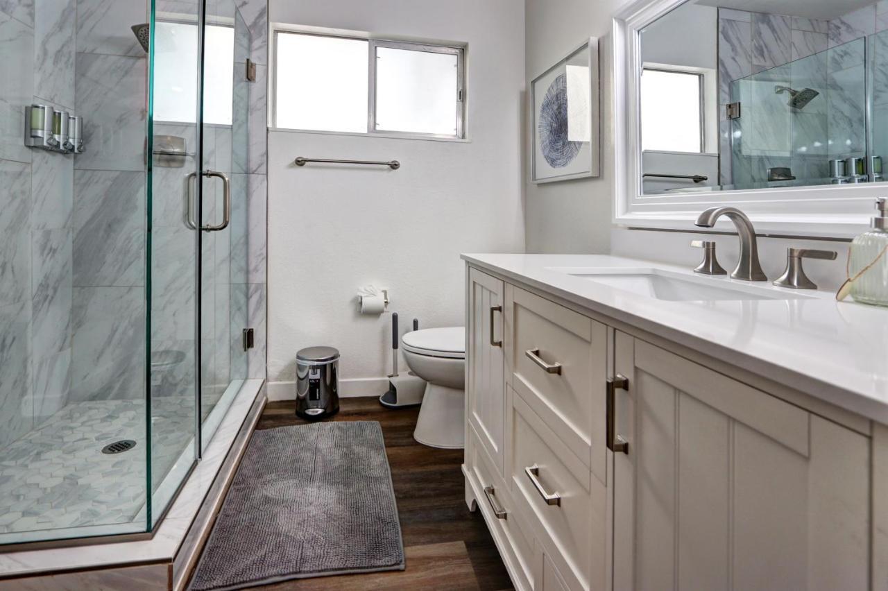 Luxury 3-bed Near The Strip W/ A Poker Table Holiday home *