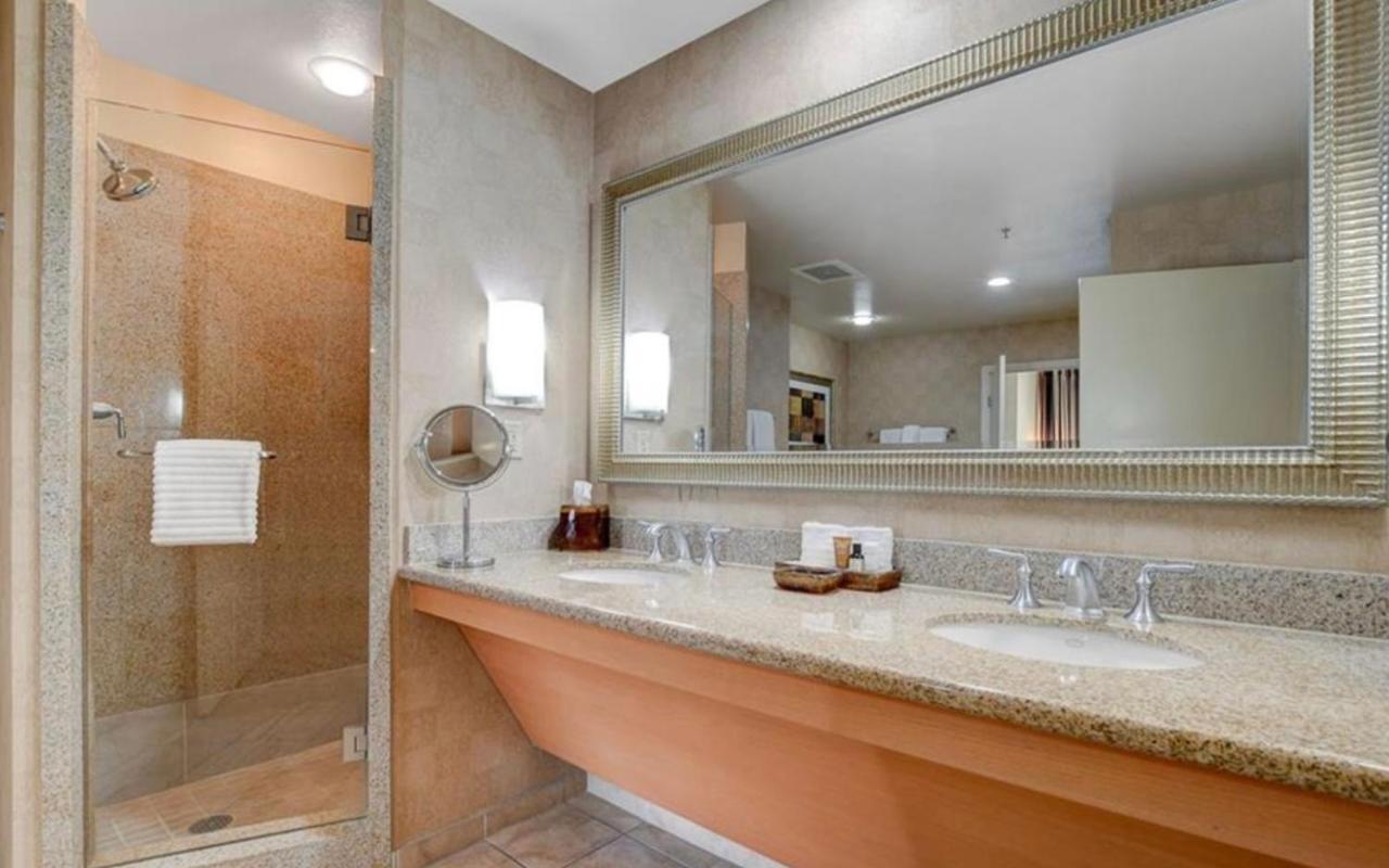 Aparthotel At Platinum Strip View