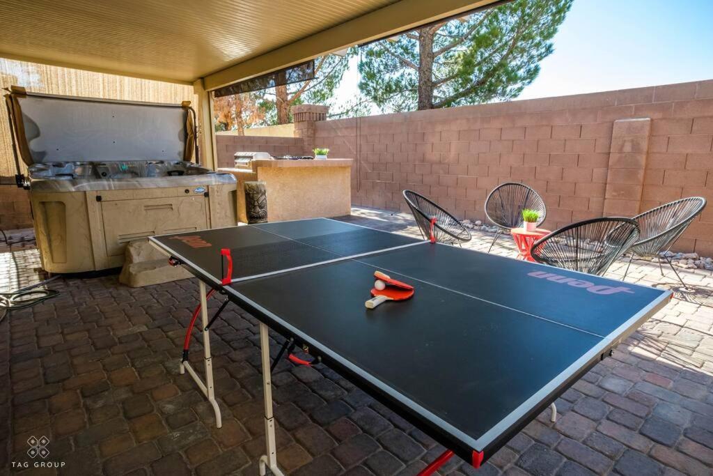 Stunning 4 Bedroom House With Hot Tub By Lv Strip Villa