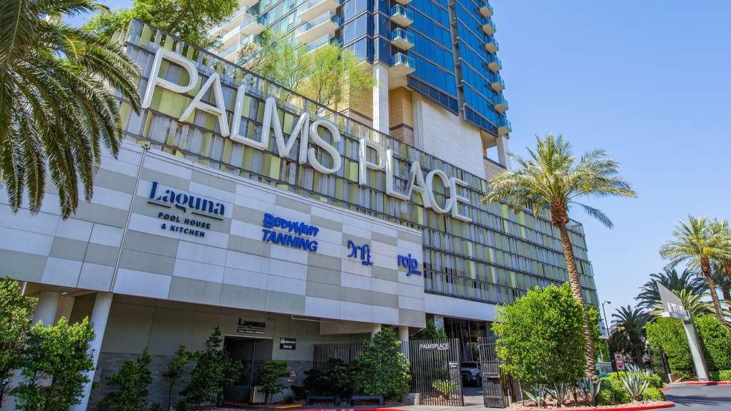 Hi-rise Private Balcony & Strip Views Apartment *
