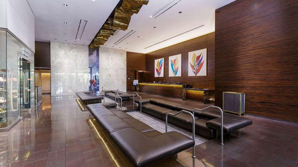 Hi-rise Private Balcony & Strip Views * Las Vegas
