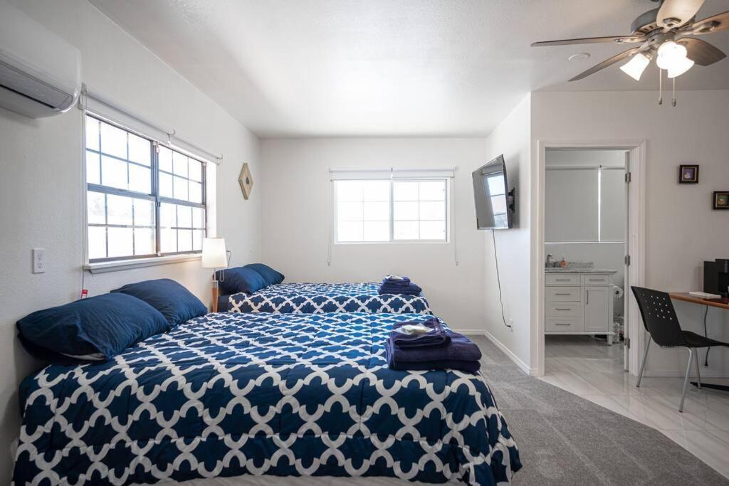 5 Large Studio With Full Kitchen, Laundry And Bath Las Vegas