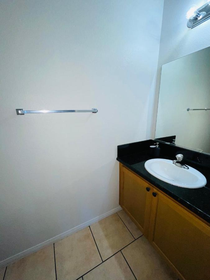 3br King Suite/near Strip/wi-fi Holiday home