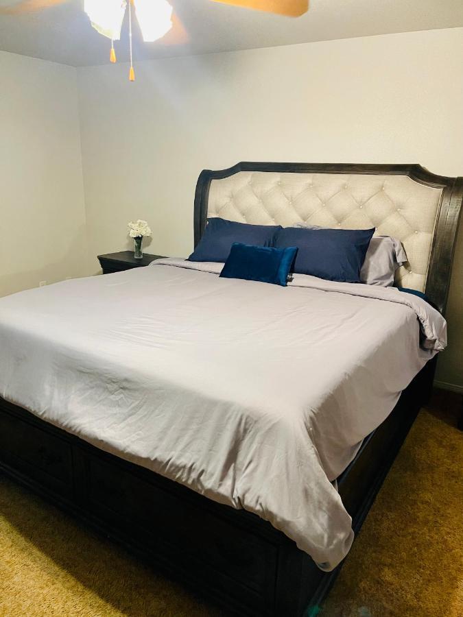 3br King Suite/near Strip/wi-fi Holiday home *