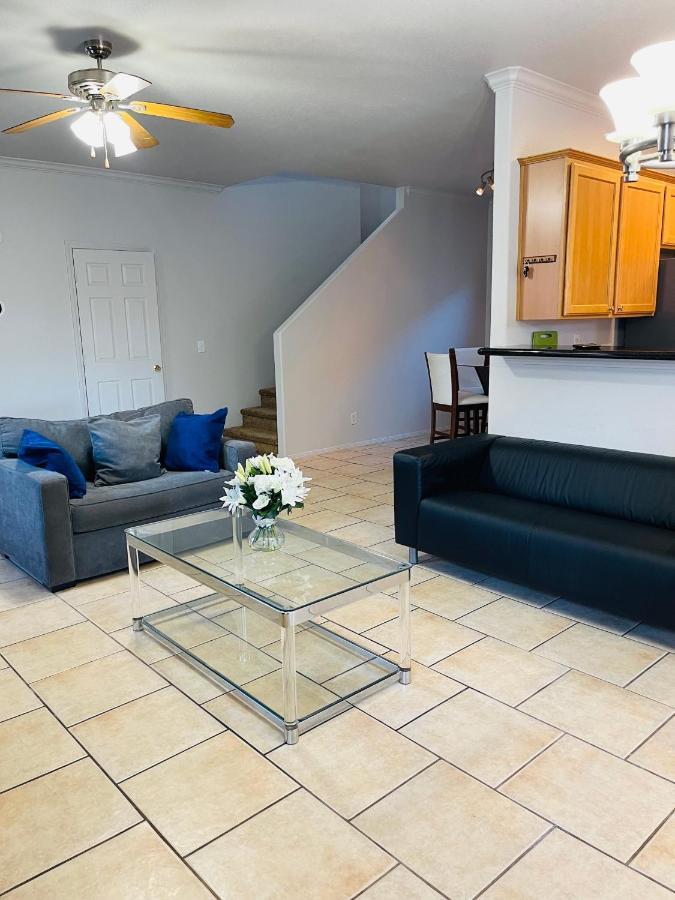 Holiday home 3br King Suite/near Strip/wi-fi Las Vegas