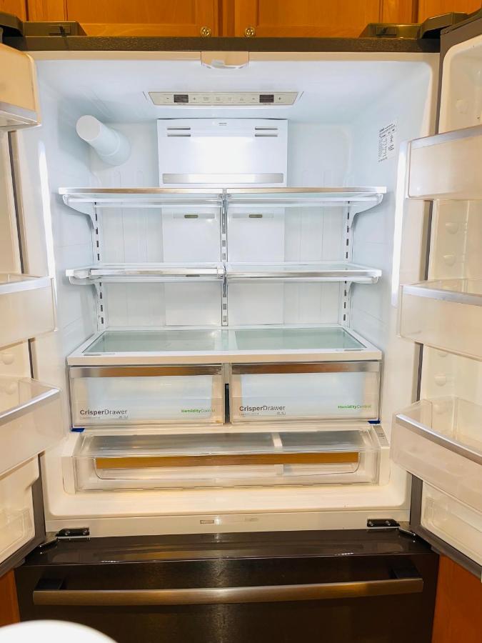 Holiday home 3br King Suite/near Strip/wi-fi