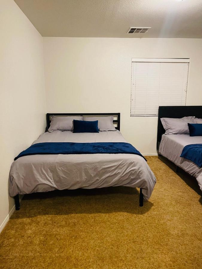 Holiday home 3br King Suite/near Strip/wi-fi