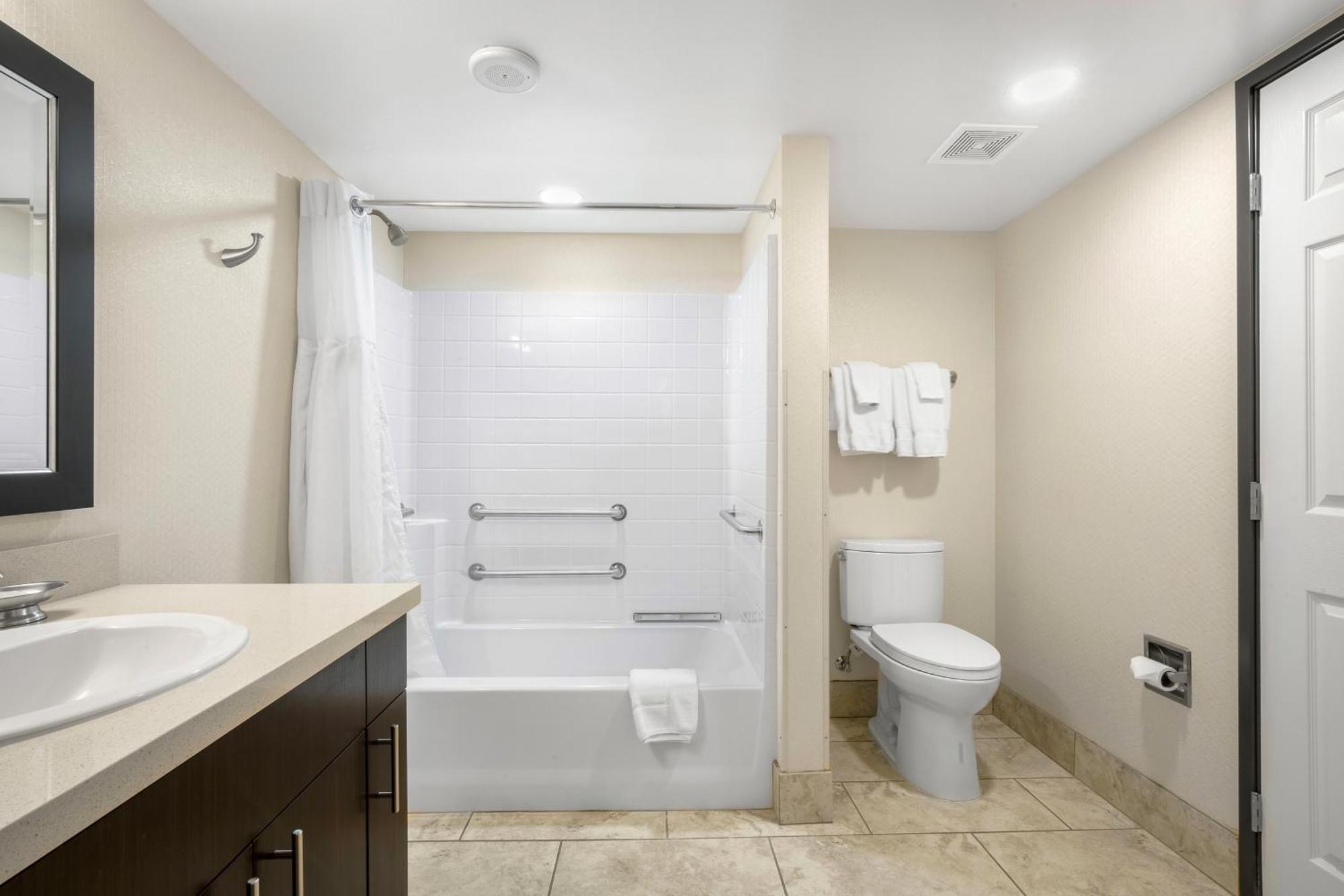 Hotel The Carriage House 3*