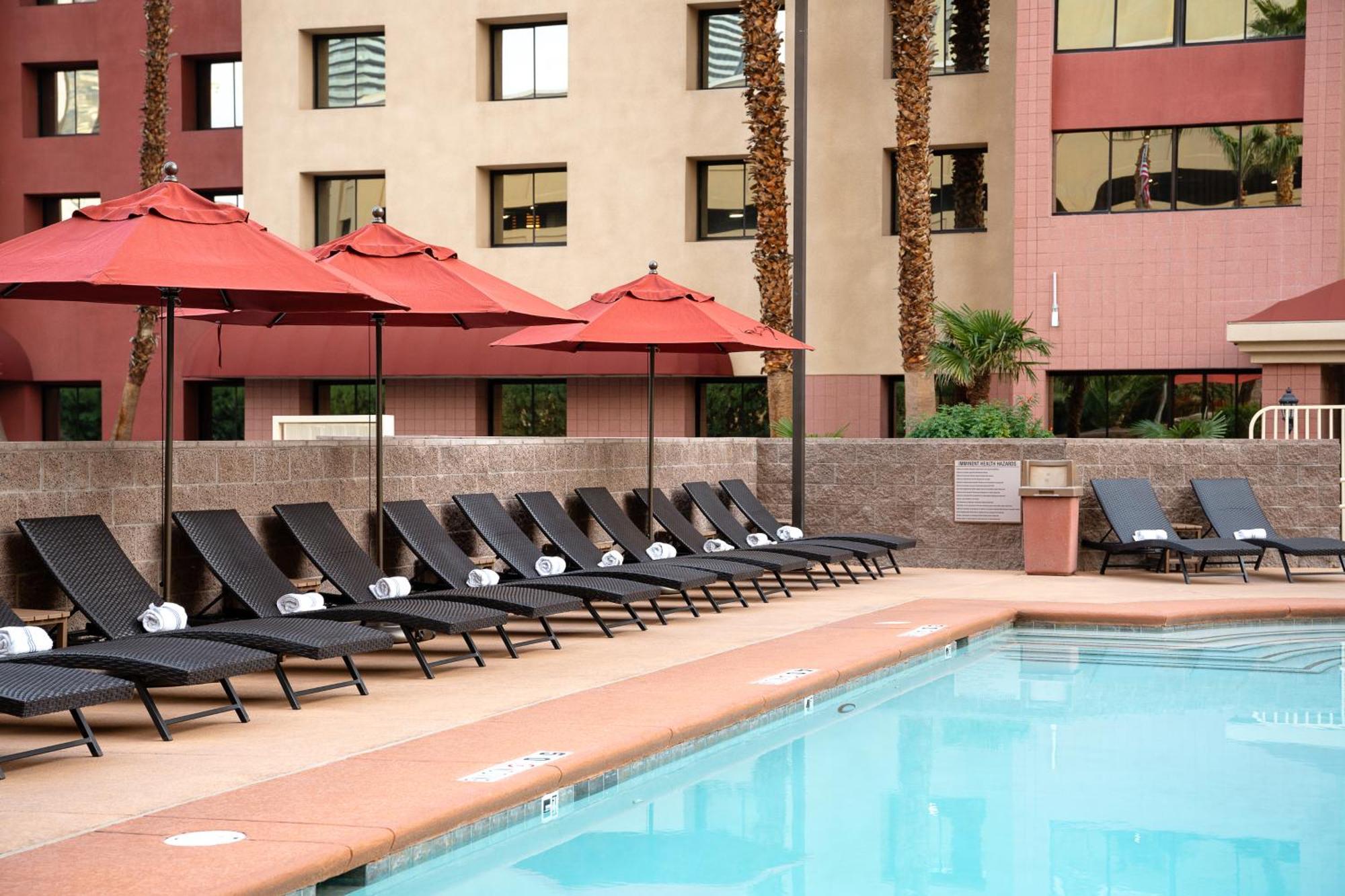 The Carriage House 3*