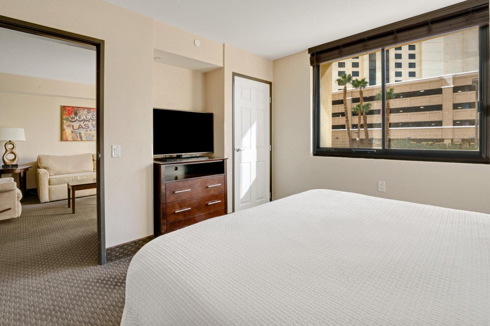 The Carriage House 3*