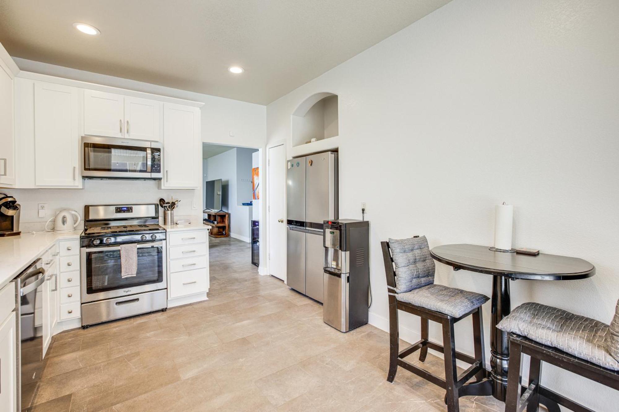 Desert Escape With Pool Oasis Near Golfing And Vegas! Holiday home