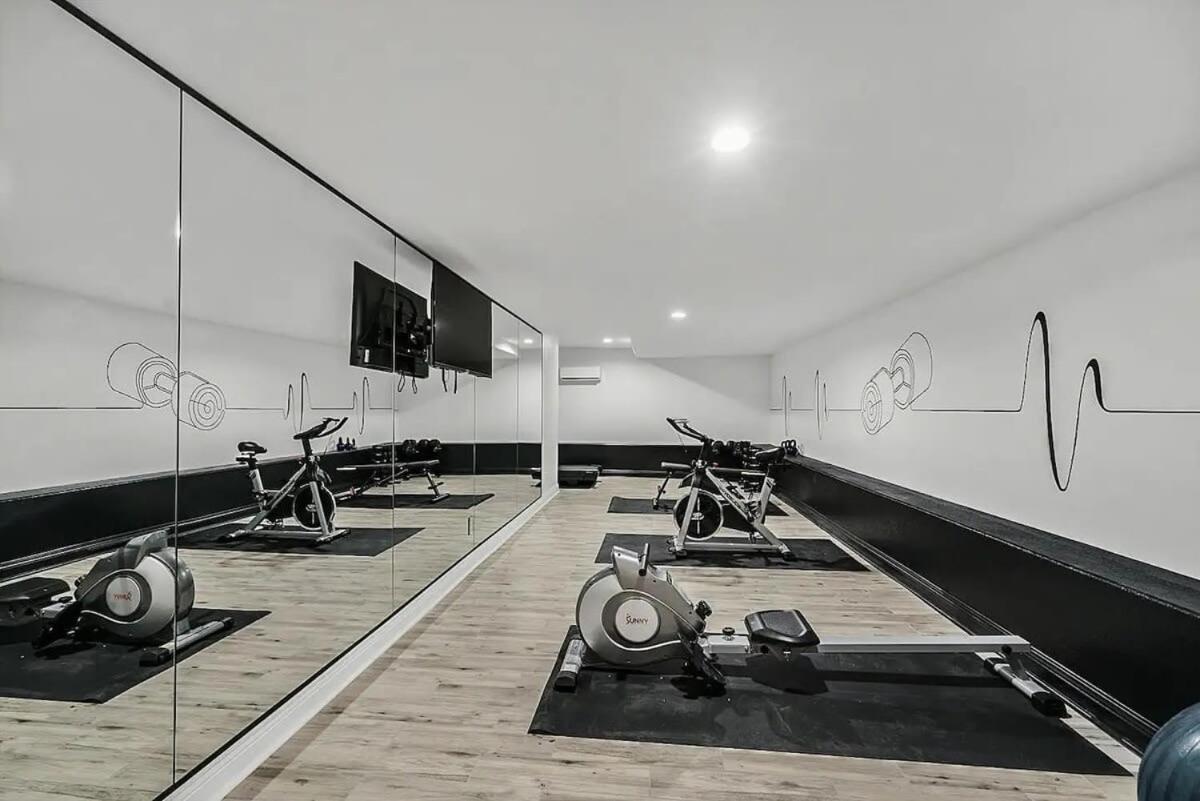 Luxurious 7br Mansion W Pool, Gym, & Casita Villa Las Vegas