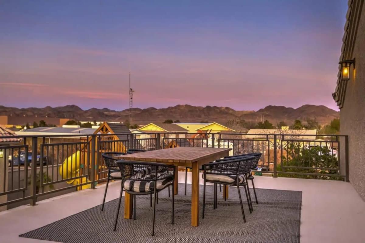 Luxurious 7br Mansion W Pool, Gym, & Casita *
