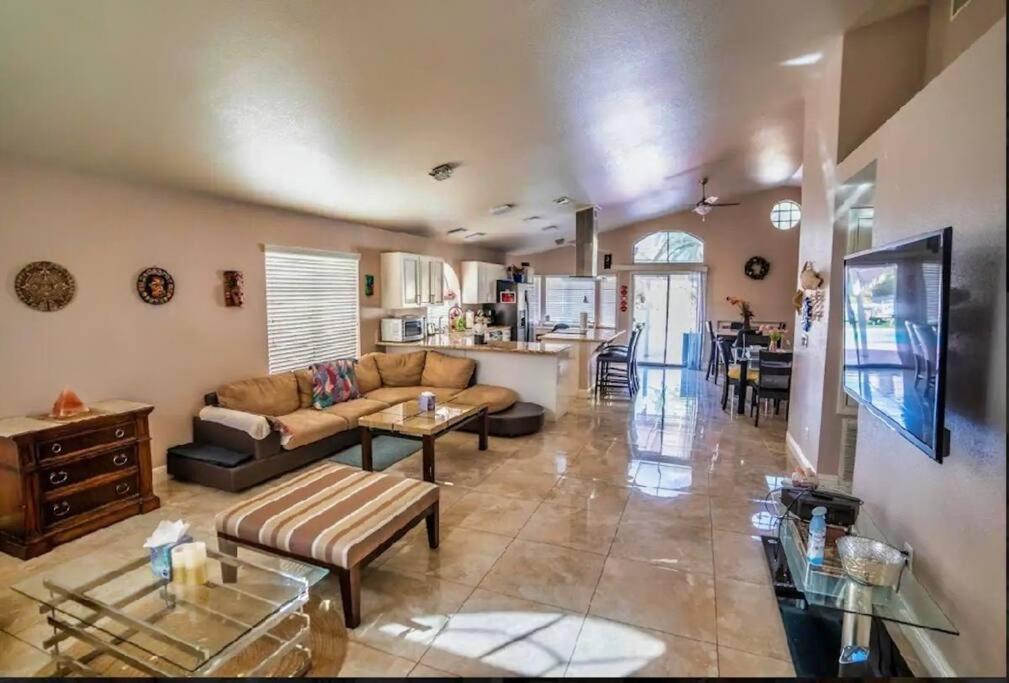 Pet Friendly Rancher With Pool/sw Vegas *