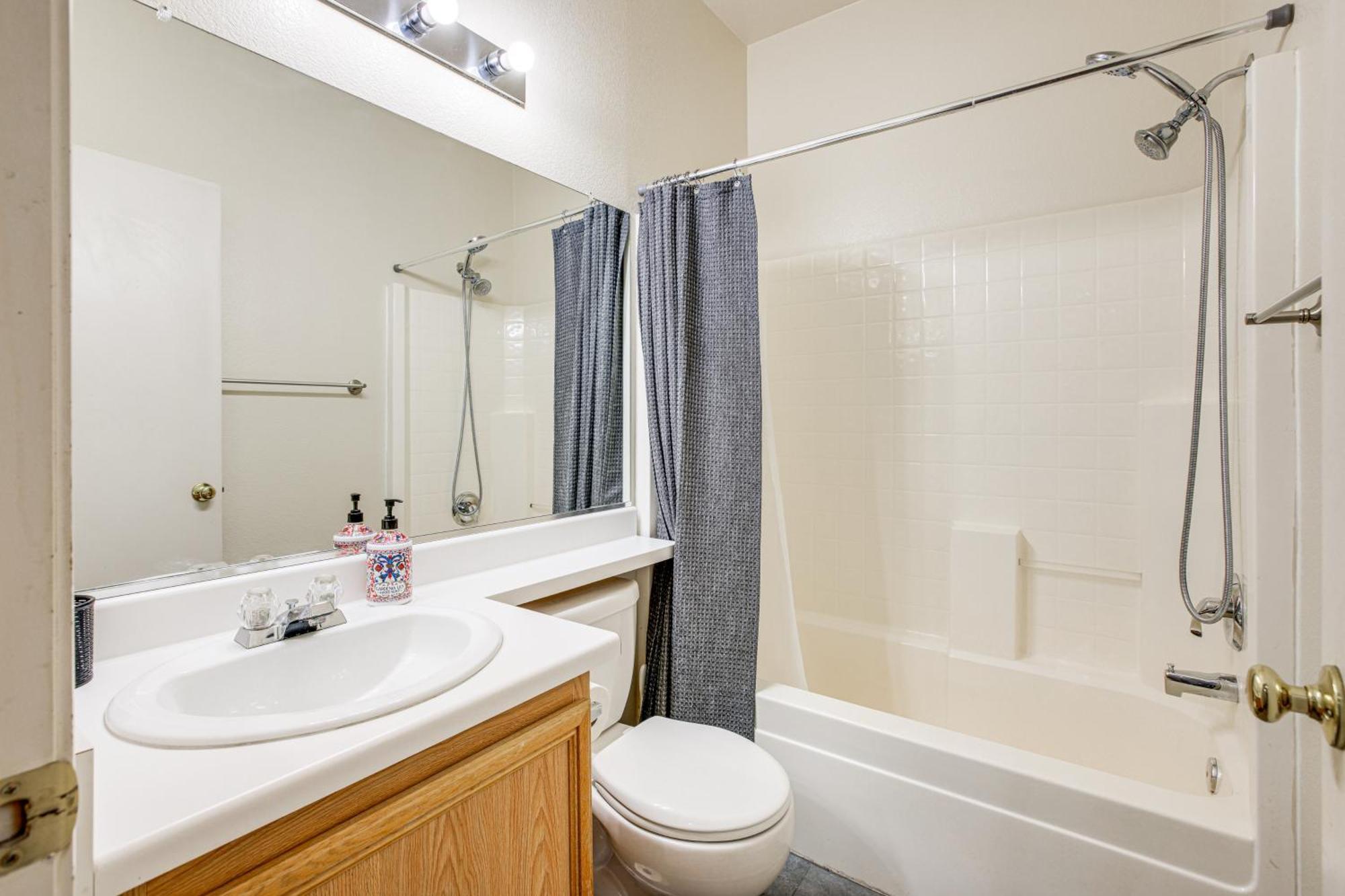 Holiday home Desert Escape With Pool Oasis Near Golfing And Vegas!