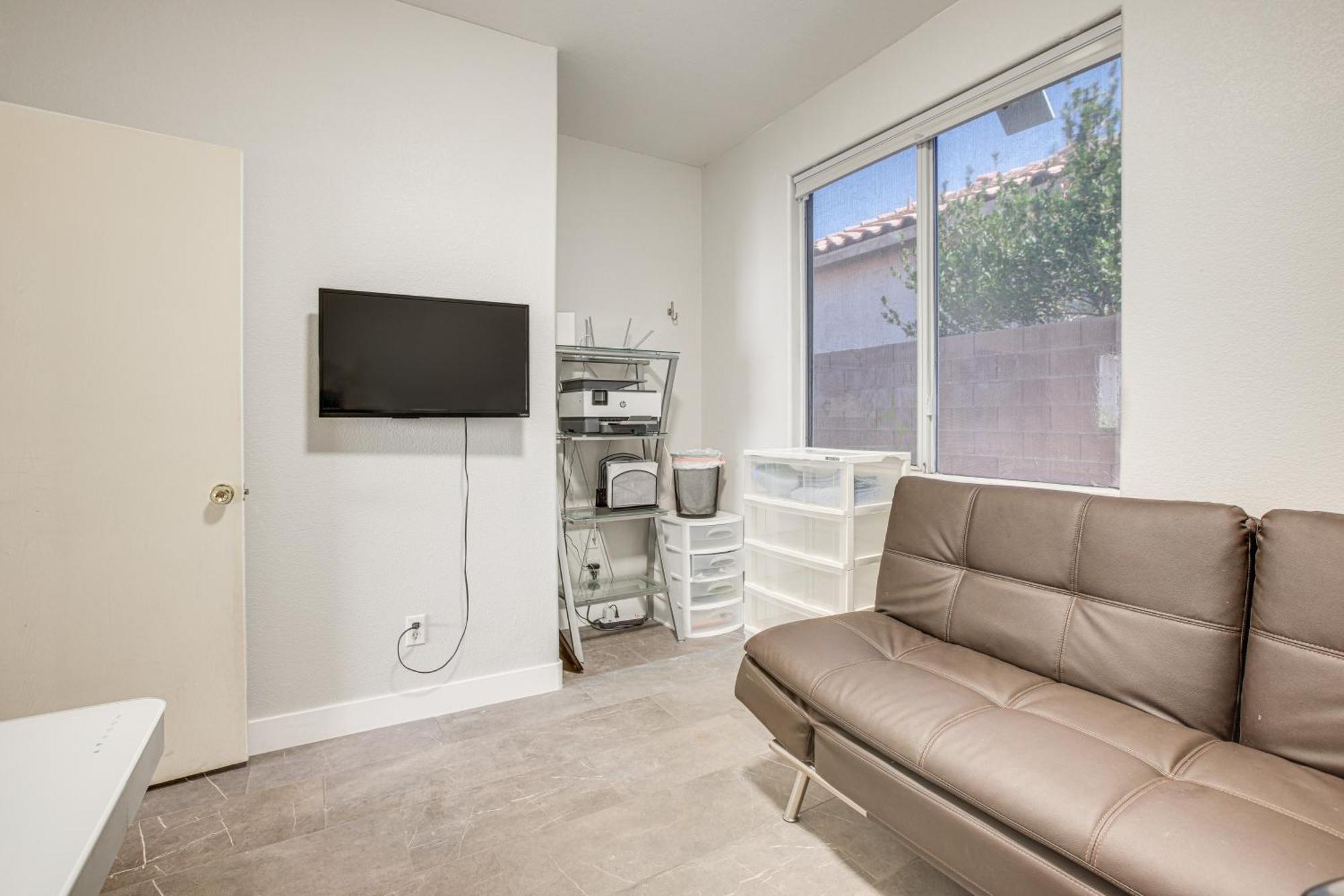 Desert Escape With Pool Oasis Near Golfing And Vegas! Holiday home Las Vegas