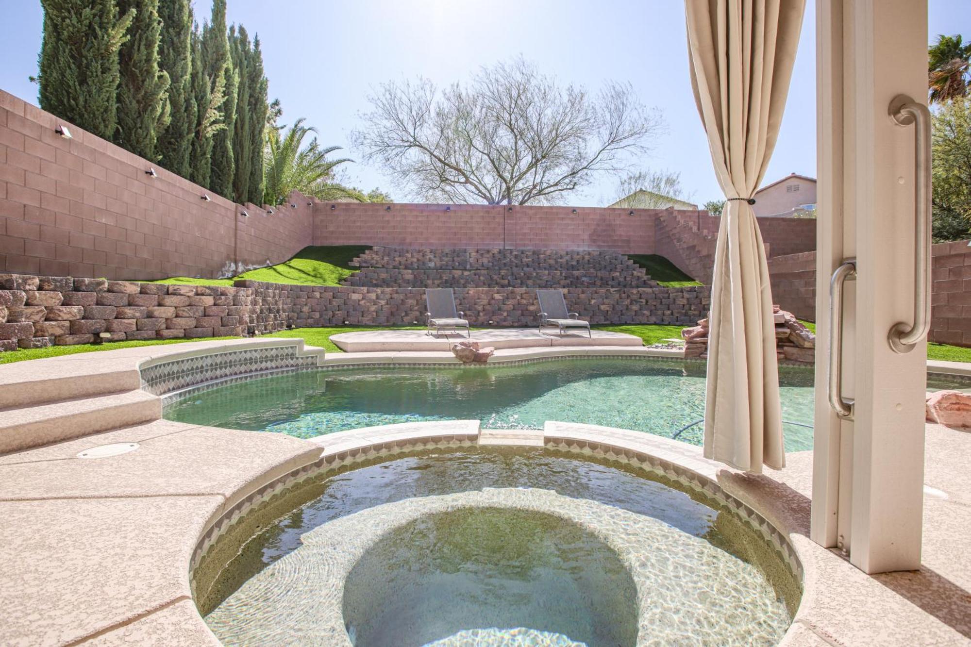 Holiday home Desert Escape With Pool Oasis Near Golfing And Vegas!