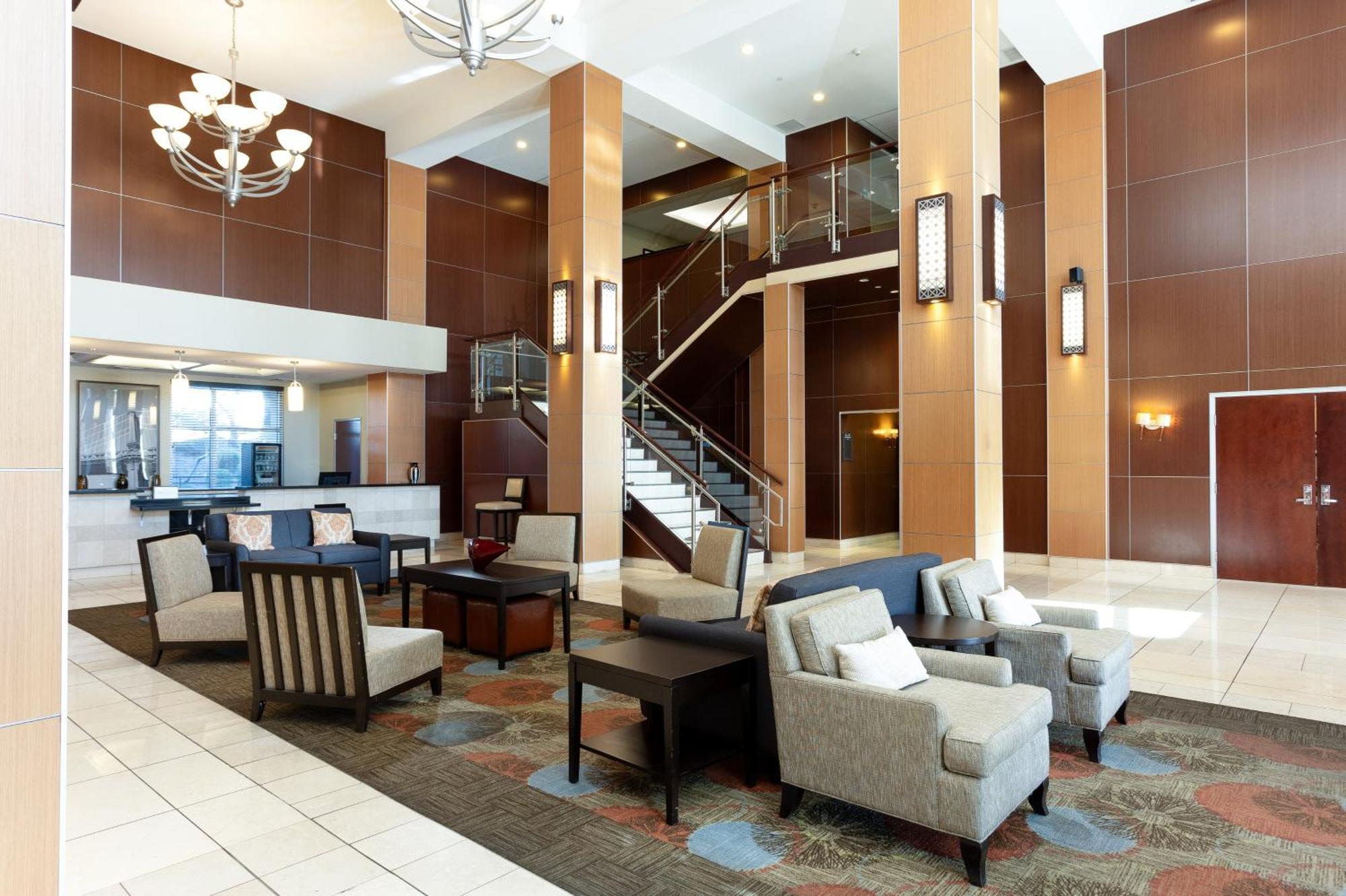 Staybridge Vegas - Stadium District Hotel