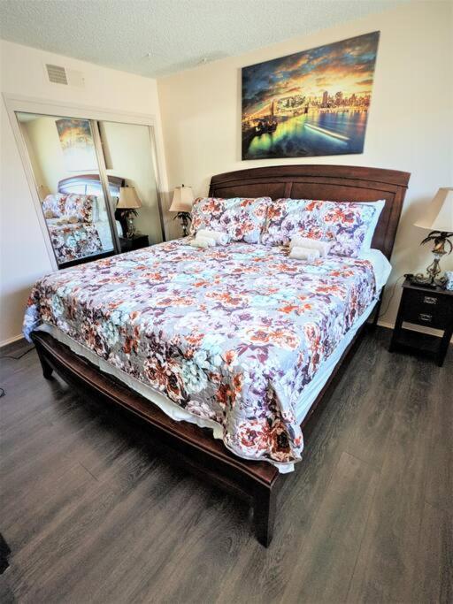 Holiday home Vacation 3.5 Mi To Strip/dt/outlt Up To 8 Gst *