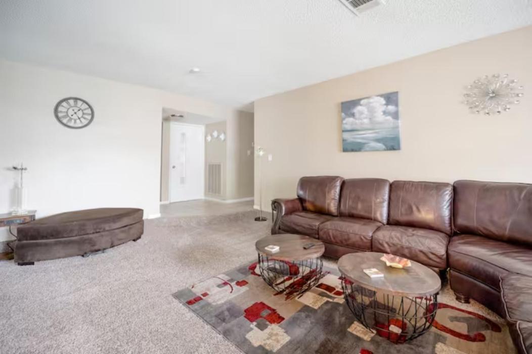 Pool 4 Bedroom 2 Bath Close To Strip Ferienhaus *