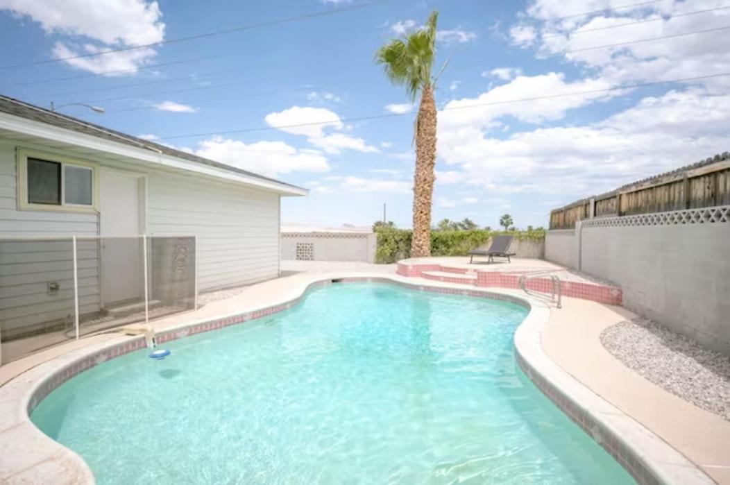 Pool 4 Bedroom 2 Bath Close To Strip Ferienhaus