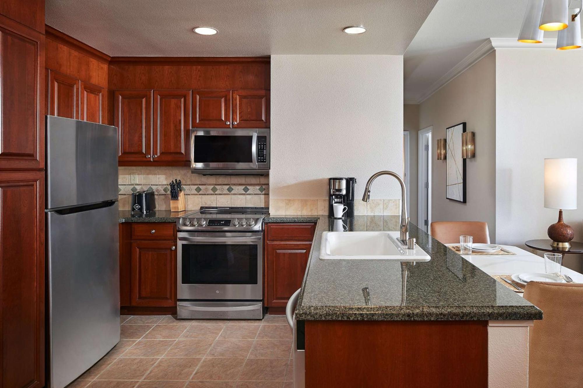 Resort Hilton Grand Vacations Club On The Vegas Strip 4*