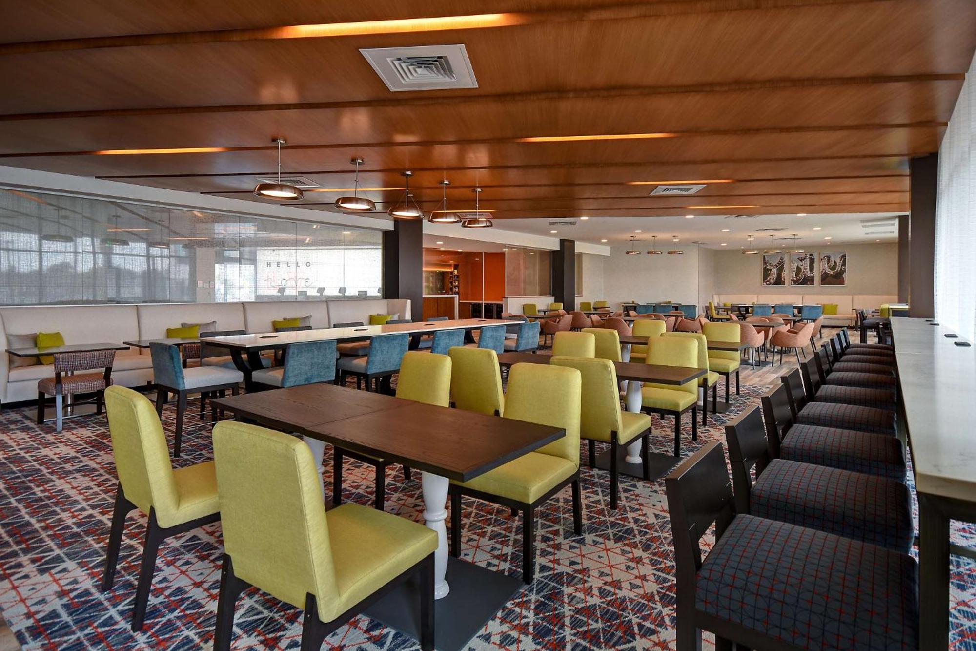 Home2 By Hilton Vegas Convention Center - No Fee 3*