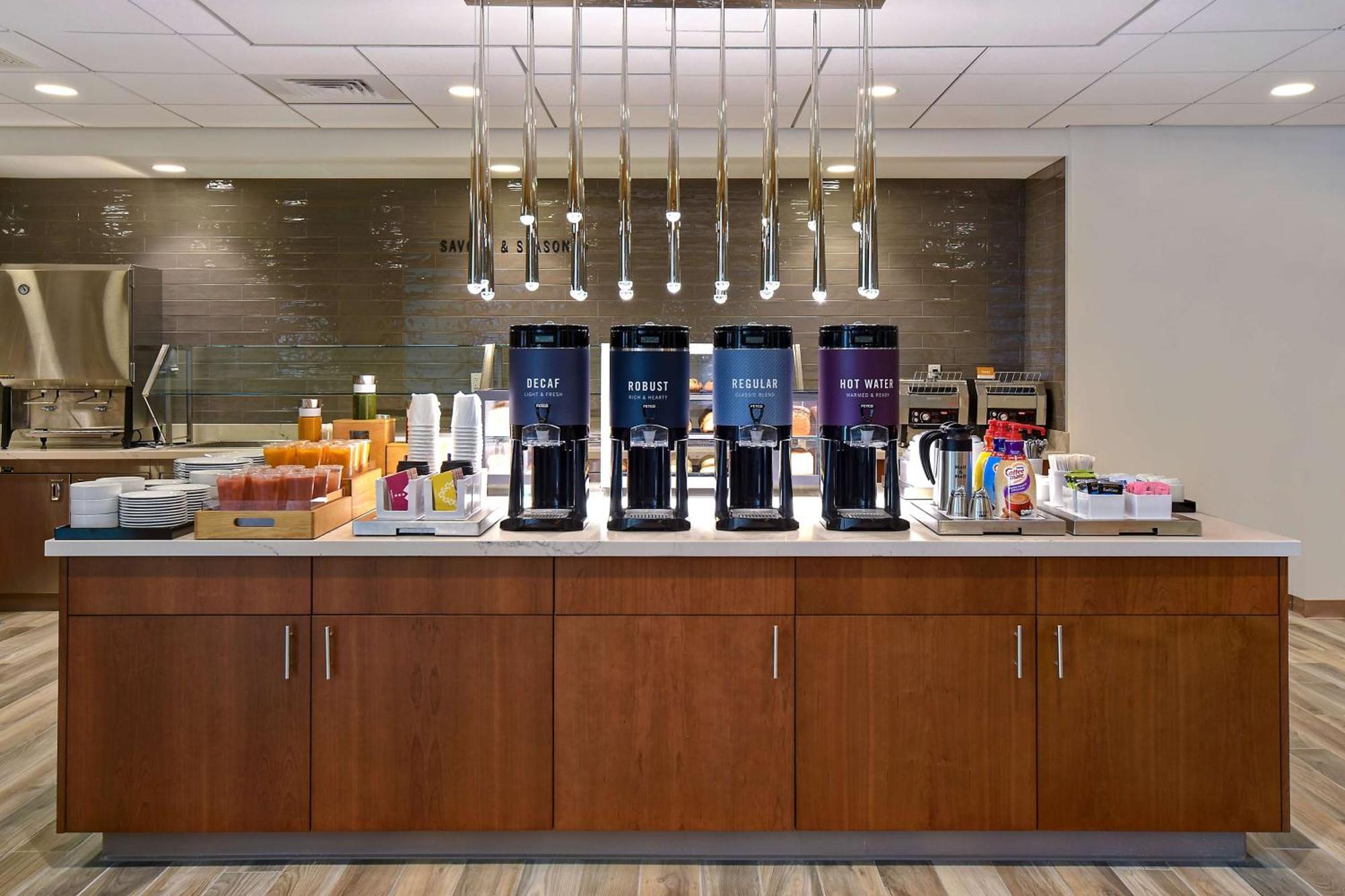 Home2 By Hilton Vegas Convention Center - No Fee Hotel 3*