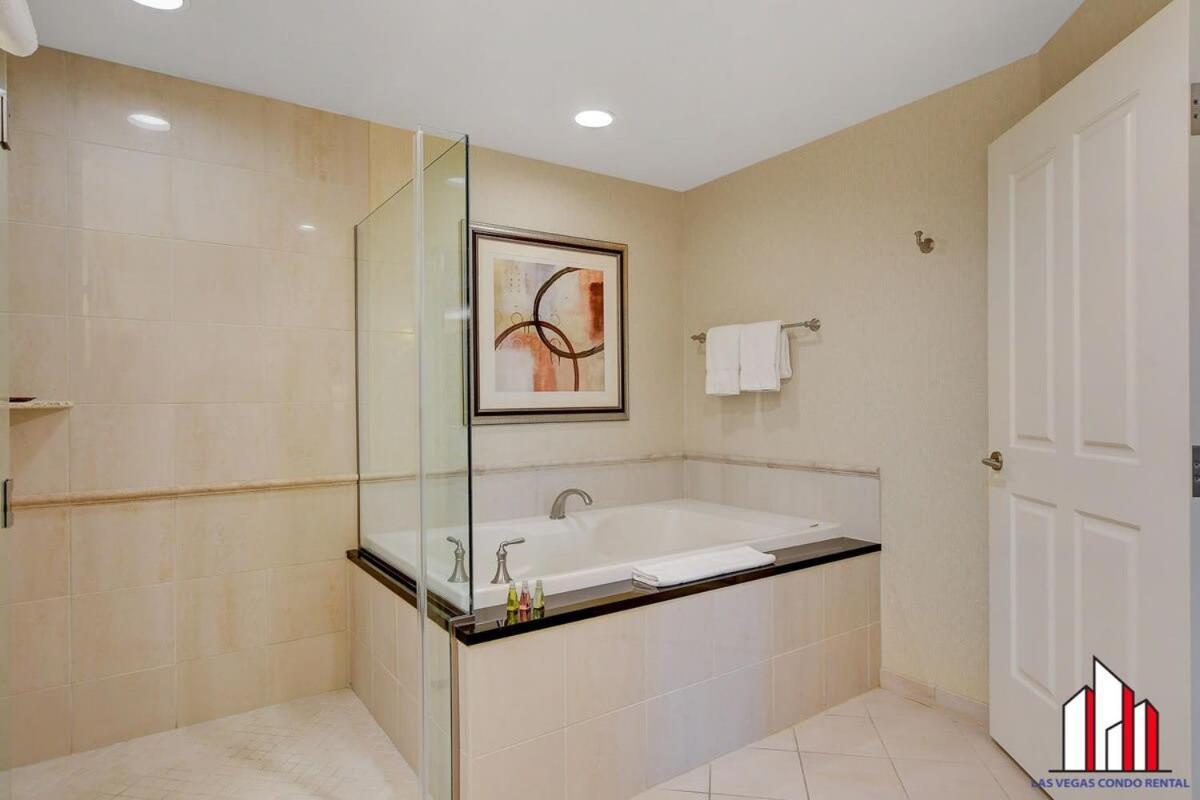 Signature 2br3ba Balcony Combo Units 18-701 And 03 Holiday home