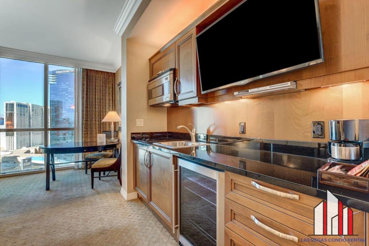 Holiday home Mgm Signature-23-719 Strip View Jacuzzi *