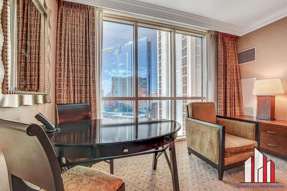 Mgm Signature-15-711 Strip View Jacuzzi *