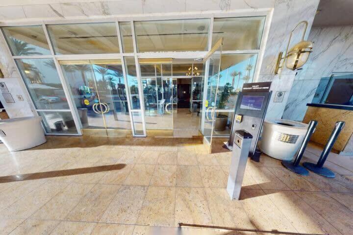 Mgm Signature-12-718 Accessible Holiday home